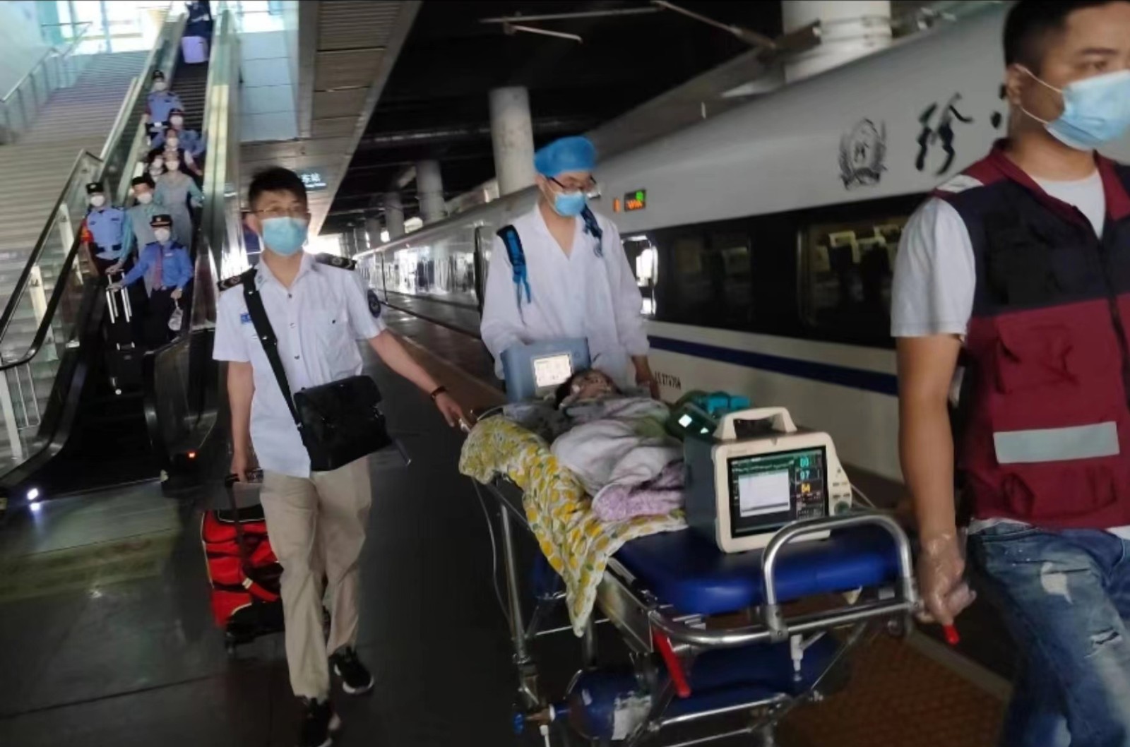 汉川市高铁转运公司